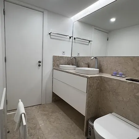 Atrium, Luxury With Sea View And Pool Apartment Cascais