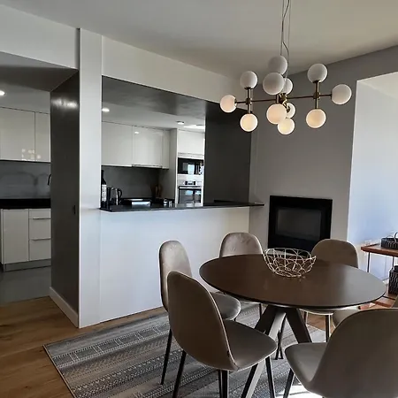 Atrium, Luxury With Sea View And Pool Apartment Cascais