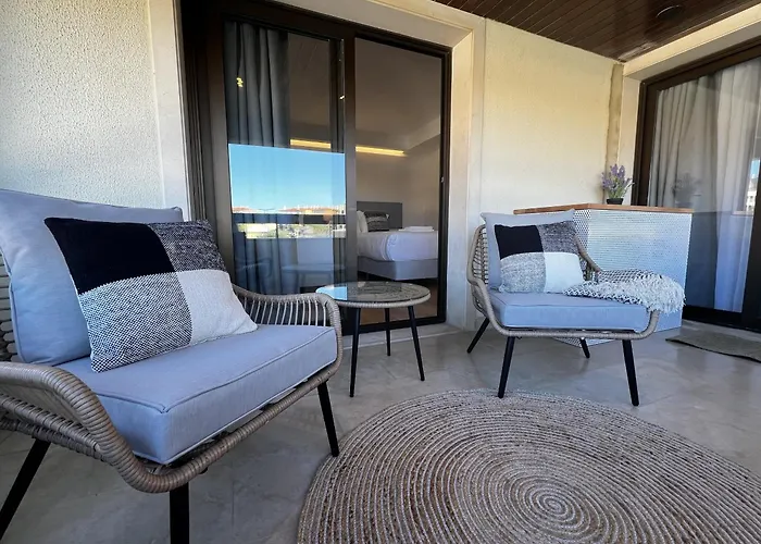 Flh Atrium Luxury With Sea View And Pool