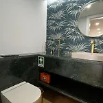 Flh Atrium Luxury With Sea View And Pool Apartmán *
